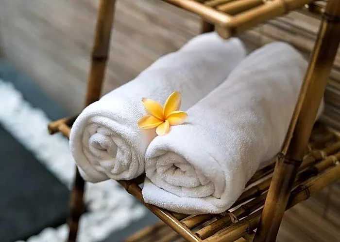 ホテル Leya & Leon Canggu - Private 3br With Pool 4*