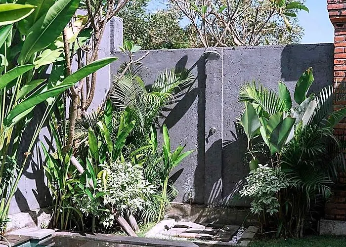 Leya & Leon Canggu - Private 3br With Pool ホテル 4*