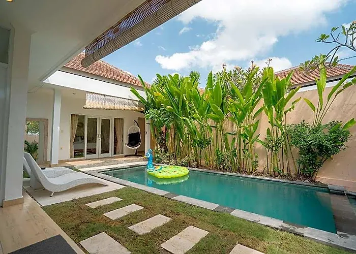 Leya & Leon Canggu - Private 3br With Pool ホテル 4*