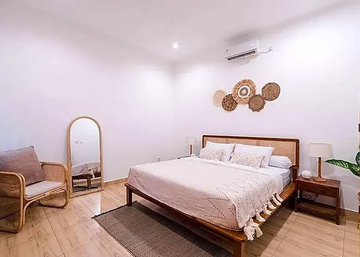 ホテル Leya & Leon Canggu - Private 3br With Pool 4*